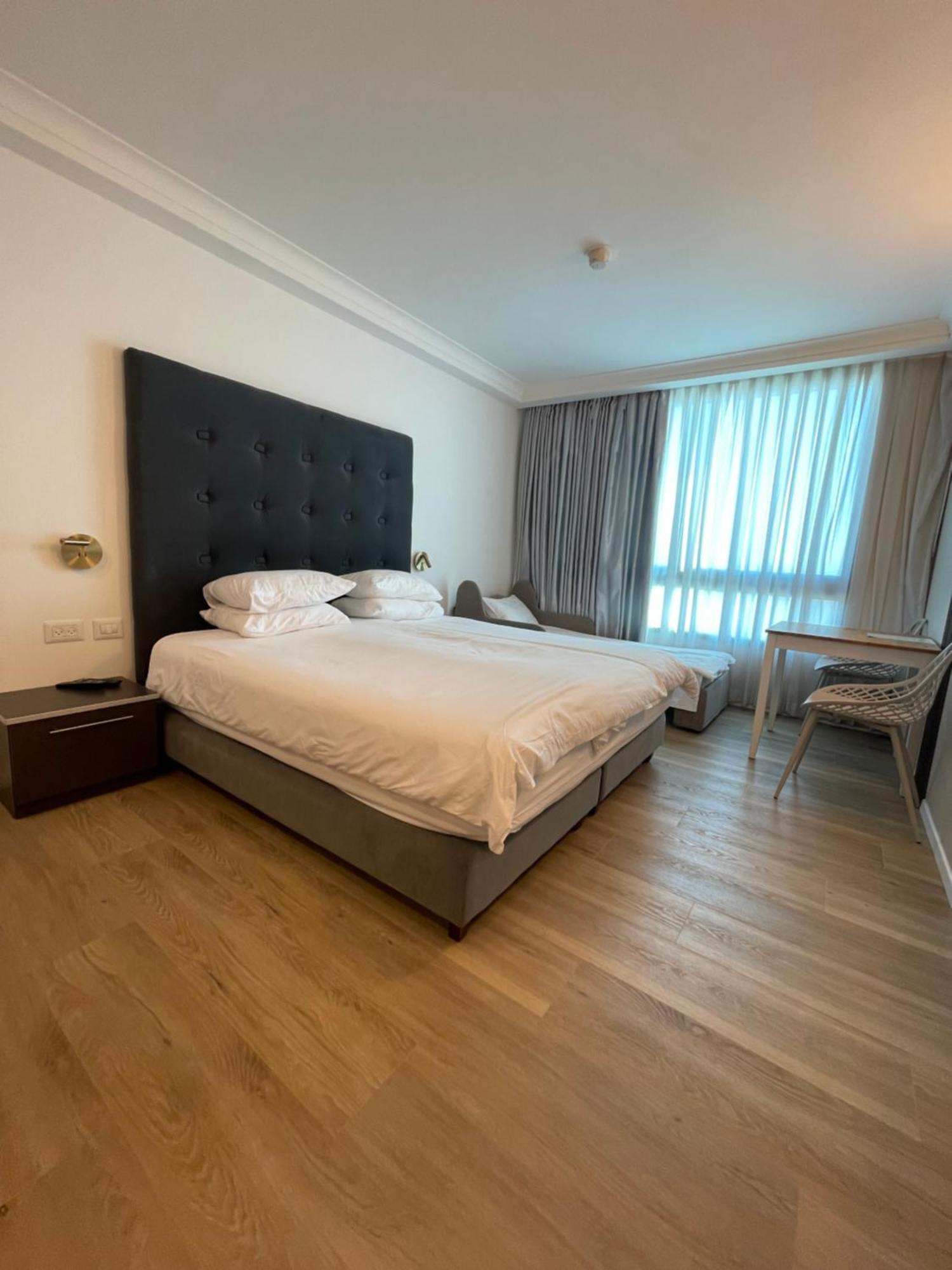 Netanya Seaview Aparthotel Dış mekan fotoğraf